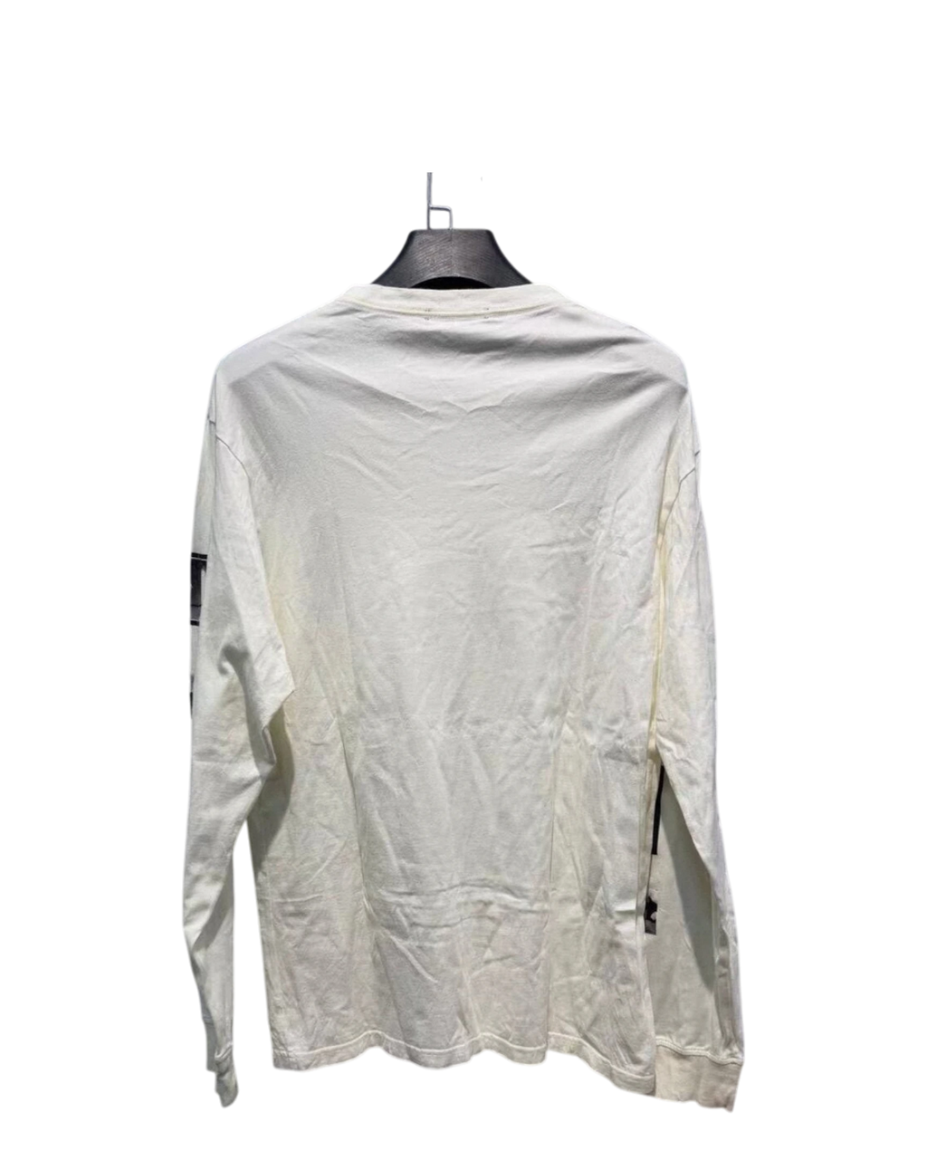Vicious Archive Tag Longsleeve aus weißer Baumwolle mit Rundhalsausschnitt, Rückansicht auf einem Kleiderbügel