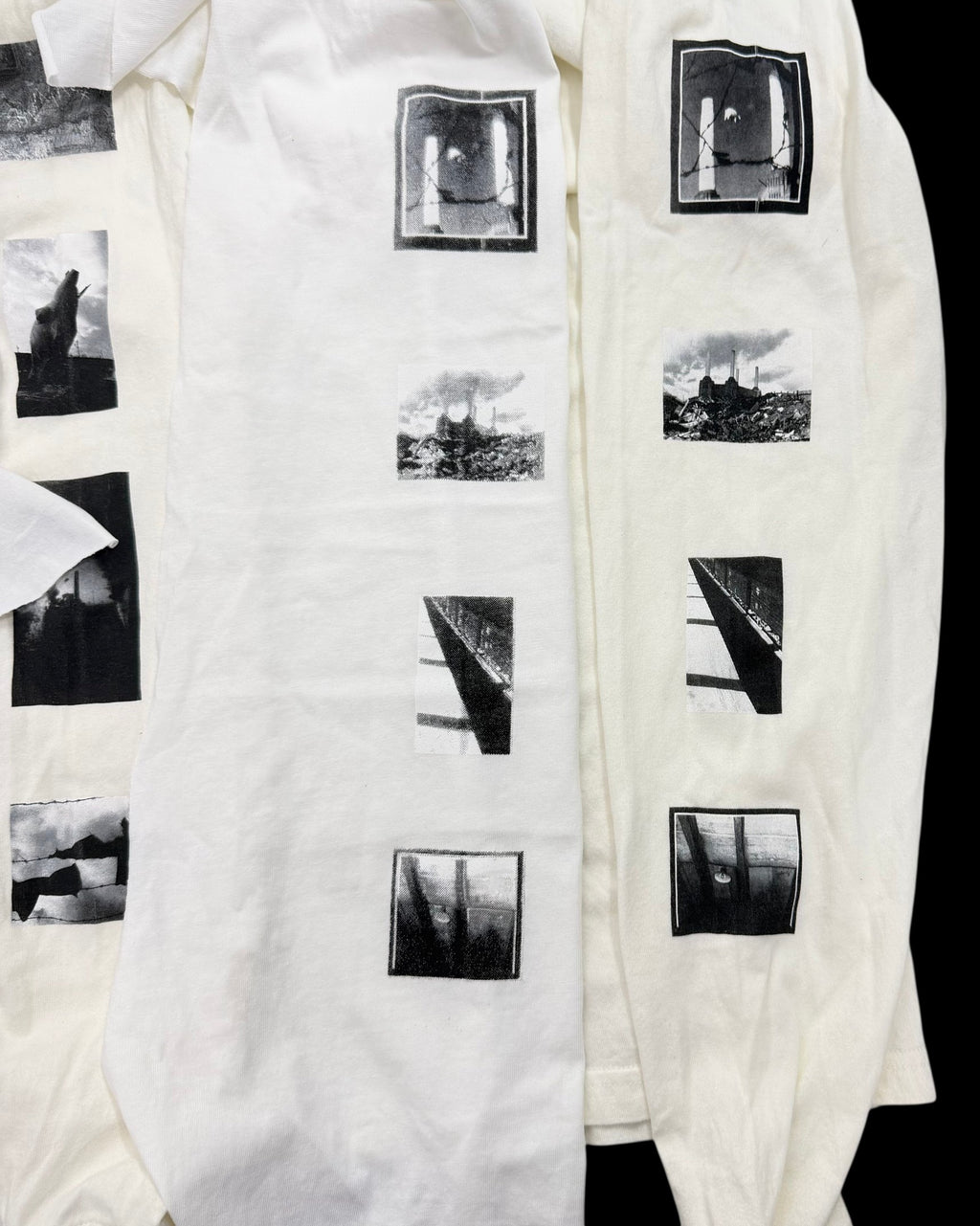Vicious Archive Tag Longsleeve aus weißer Baumwolle mit schwarzem Fotodruck auf den Ärmeln und Rundhalsausschnitt