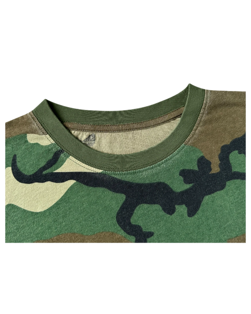 Vicious camo cropped longsleeve shirt with a vintage washed finish and ribbed crew neckline in green tones.